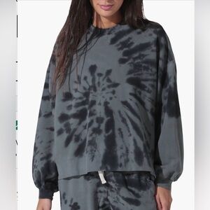 Electric and Rose Neil women’s tie-dye sweatshirt size medium
